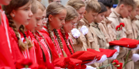 Жители Подольска почтили память жертв терактов - ТК Кварц