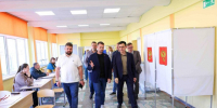 Депутаты Госдумы и Мособлдумы проконтролировали ход голосования в Подольске - Regions.Ru